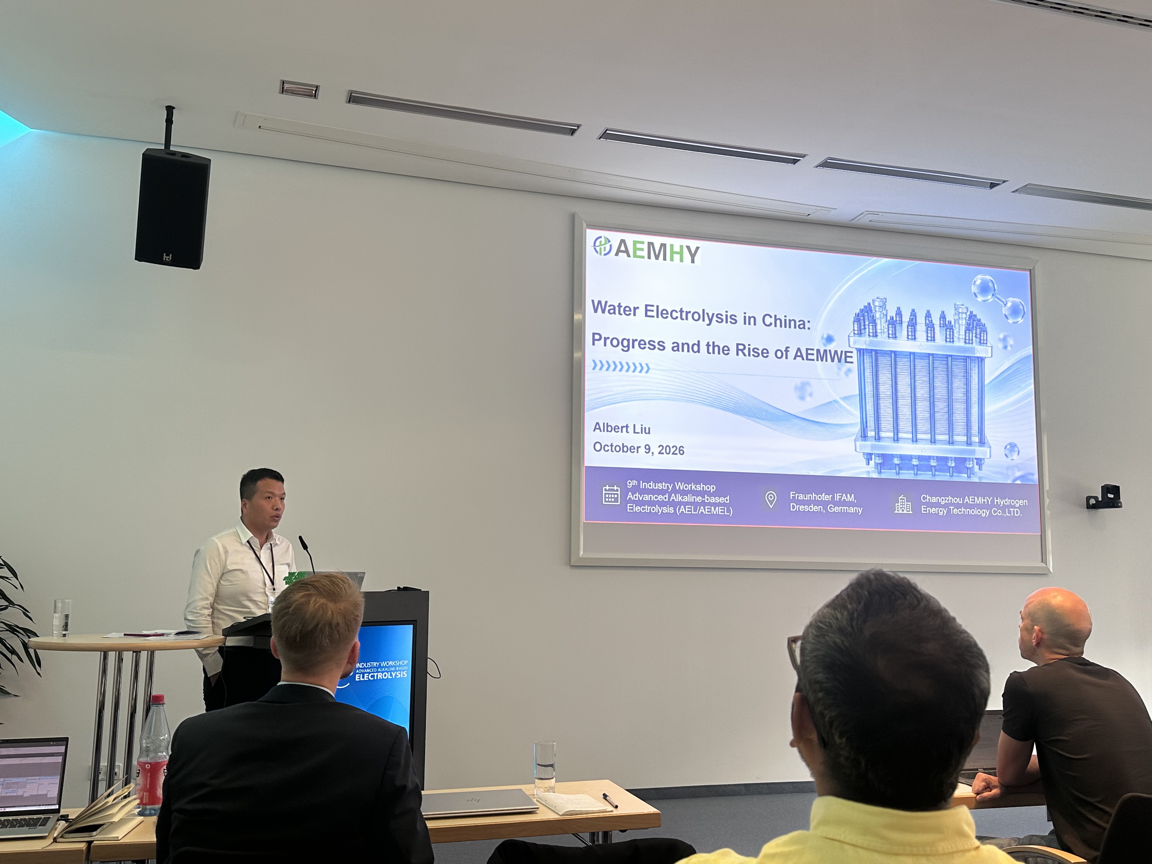 AEMHY Presents 8,000-Hour AEM Durability Results at Fraunhofer IFAM